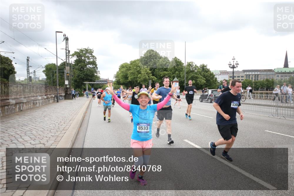 29.06.2025 - hella hamburg halbmarathon Jannik Wohlers http://msf.ph/oto/8340768 29.06.2025 10:55:40 Lombardsbrücke 1738, 1909, 2095, 2793, 3268, 4265, 4354, 4473, 4836, 5306, 5580, 5994, 6055, 6056, 6113, 6494, 6594, 6968, 7025, 7028, 7516, 7616, 8005, 8305, 8533, 9435, 9606, 9838, 10449, 10640, 10987, 11862, 11863, 12267, 12551, 13055, 13395, 13405, 13627, 14124, 14142, 14221, 14280, 14281, 14492, 15103, 15173, 15199, 15272, 15696, 15699, 15763, 15764, 16413, 16960, 17038, 17039, 18195, 18329, 18349, 19228 meine-sportfotos.de