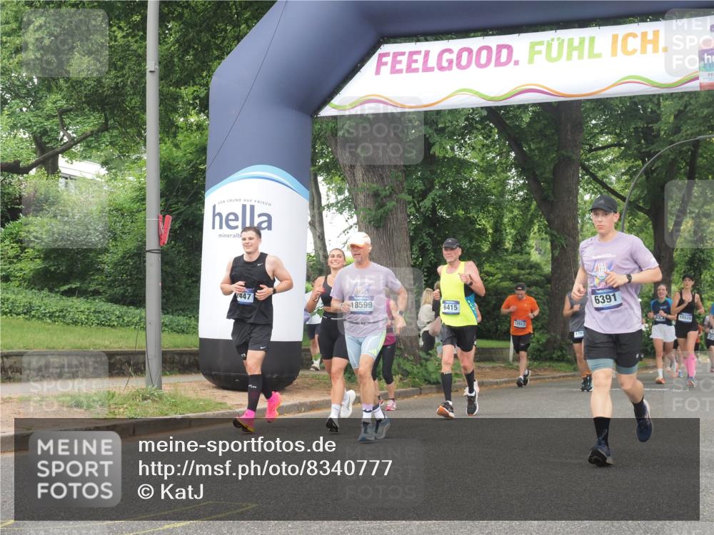 29.06.2025 - hella hamburg halbmarathon KatJ http://msf.ph/oto/8340777 29.06.2025 10:48:29 Zwischen KM18-KM19 1128, 2591, 6391, 6415, 8068 meine-sportfotos.de