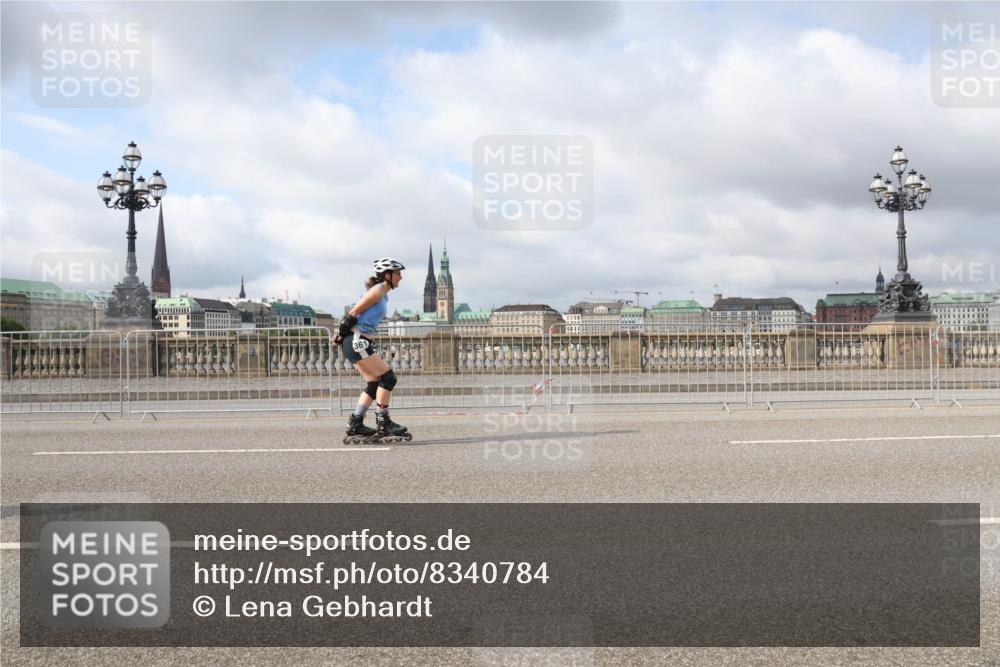 29.06.2025 - hella hamburg halbmarathon Lena Gebhardt http://msf.ph/oto/8340784 29.06.2025 09:09:06 Lombardsbrücke  meine-sportfotos.de