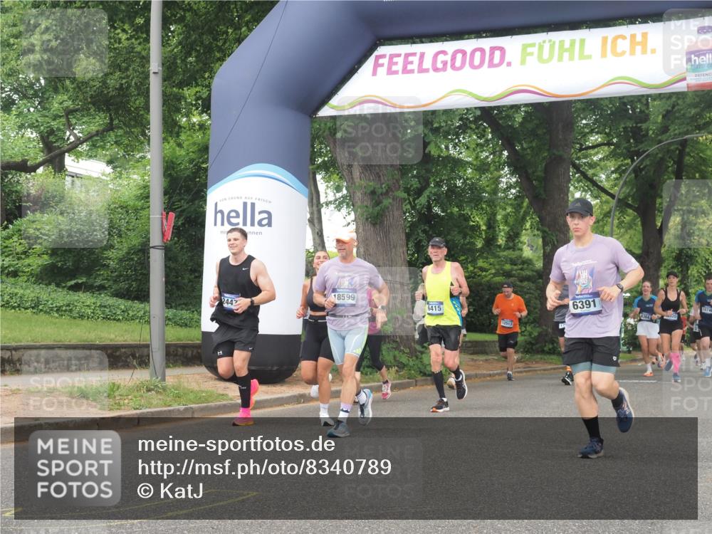 29.06.2025 - hella hamburg halbmarathon KatJ http://msf.ph/oto/8340789 29.06.2025 10:48:29 Zwischen KM18-KM19 1128, 2591, 6391, 6415, 8068 meine-sportfotos.de