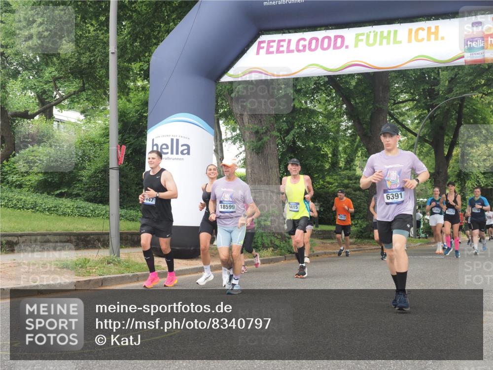 29.06.2025 - hella hamburg halbmarathon KatJ http://msf.ph/oto/8340797 29.06.2025 10:48:29 Zwischen KM18-KM19 1128, 2591, 6391, 6415, 8068 meine-sportfotos.de