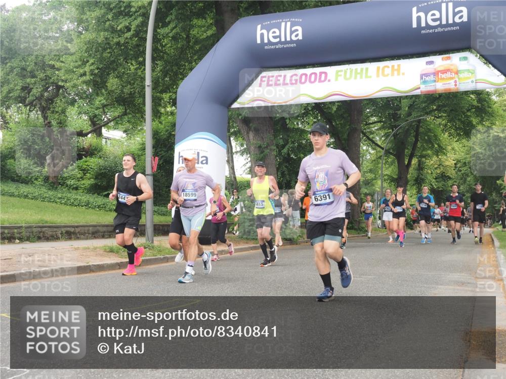 29.06.2025 - hella hamburg halbmarathon KatJ http://msf.ph/oto/8340841 29.06.2025 10:48:30 Zwischen KM18-KM19 1128, 2447, 2591, 6391, 6415, 8068 meine-sportfotos.de