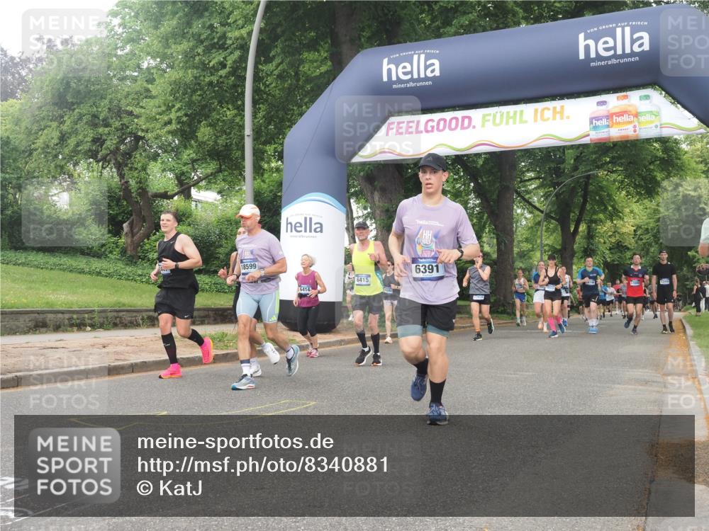 29.06.2025 - hella hamburg halbmarathon KatJ http://msf.ph/oto/8340881 29.06.2025 10:48:30 Zwischen KM18-KM19 1128, 2447, 2591, 6391, 6415, 8068 meine-sportfotos.de