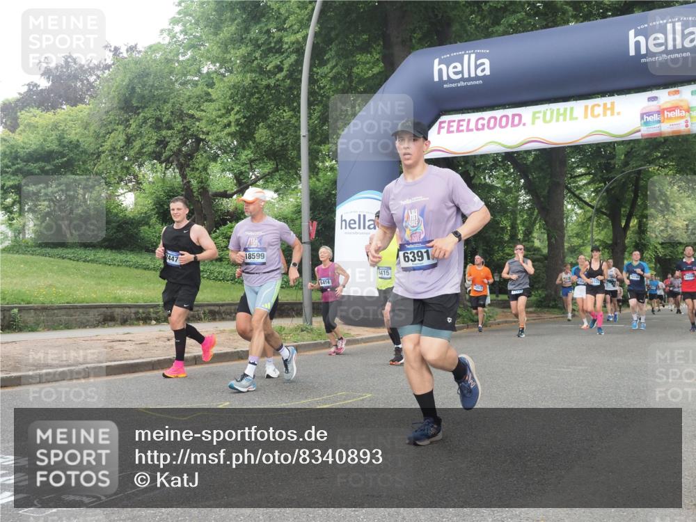 29.06.2025 - hella hamburg halbmarathon KatJ http://msf.ph/oto/8340893 29.06.2025 10:48:30 Zwischen KM18-KM19 1128, 2447, 2591, 6391, 6415, 8068 meine-sportfotos.de
