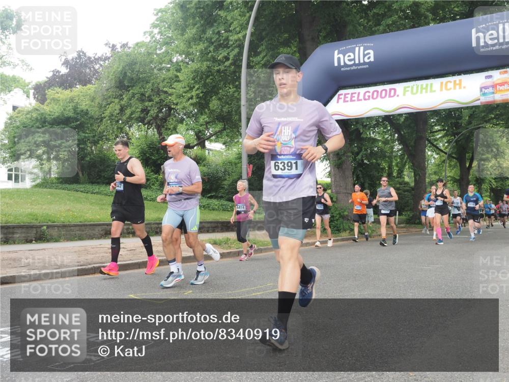 29.06.2025 - hella hamburg halbmarathon KatJ http://msf.ph/oto/8340919 29.06.2025 10:48:31 Zwischen KM18-KM19 2447, 2591, 6391, 6414, 6415, 8068, 8364 meine-sportfotos.de