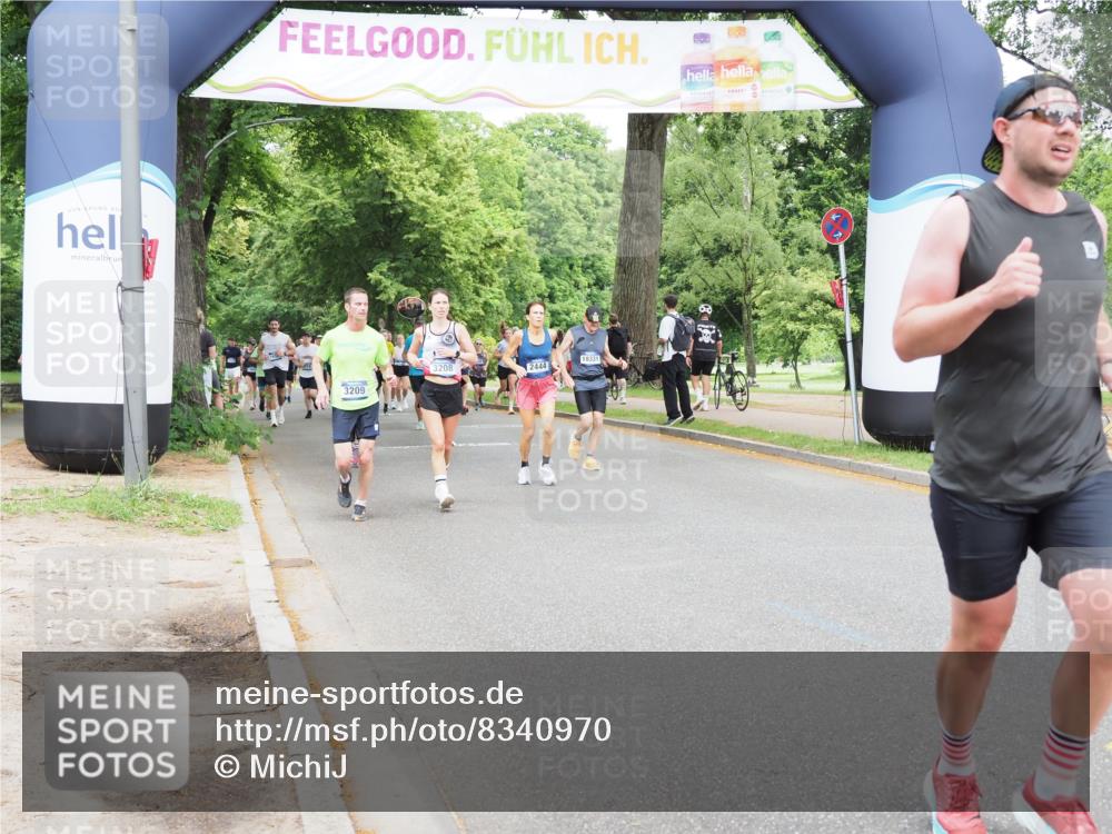 29.06.2025 - hella hamburg halbmarathon MichiJ http://msf.ph/oto/8340970 29.06.2025 10:40:00 Zwischen KM18-KM19 1706, 2111, 2444, 2540, 3208, 4837, 5169, 5194, 6164, 6390, 7130, 7786, 8390, 8447, 8955, 9380, 13047, 15275, 15506, 16538 meine-sportfotos.de