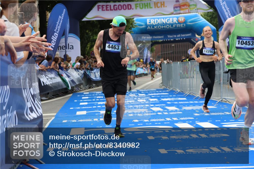 29.06.2025 - hella hamburg halbmarathon Strokosch-Dieckow http://msf.ph/oto/8340982 29.06.2025 10:32:54 Ziel 4463, 4749, 6358, 10453, 11169, 12290, 13686, 16425, 18679, 18687, 19059 meine-sportfotos.de