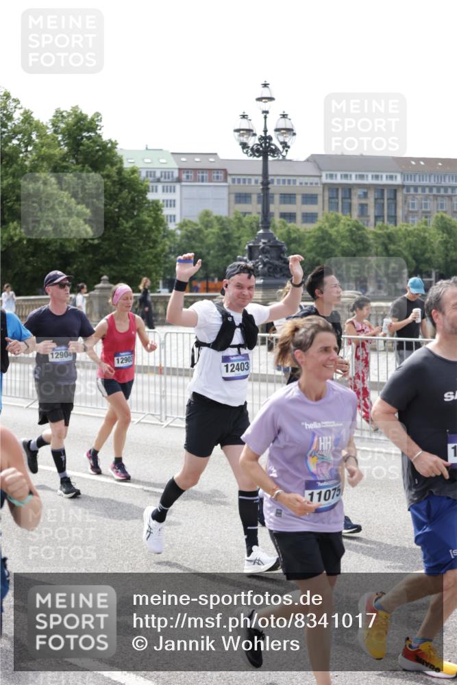 29.06.2025 - hella hamburg halbmarathon Jannik Wohlers http://msf.ph/oto/8341017 29.06.2025 10:41:53 Lombardsbrücke 1150, 1360, 1624, 1752, 1929, 1957, 2069, 2523, 2974, 3276, 3605, 4329, 4353, 4885, 4891, 4892, 5419, 5671, 5810, 6828, 6837, 6917, 7260, 7357, 7557, 7666, 8014, 8459, 8525, 8526, 8712, 9008, 9370, 10027, 10532, 10734, 10842, 10899, 11074, 11075, 11463, 11464, 11468, 11550, 11677, 11840, 11841, 12162, 12403, 12682, 12725, 12854, 12903, 12904, 13205, 13250, 13406, 13456, 13952, 13953, 14108, 14328, 14381, 14405, 14426, 14530, 14585, 15004, 15155, 15311, 15912, 16352 meine-sportfotos.de