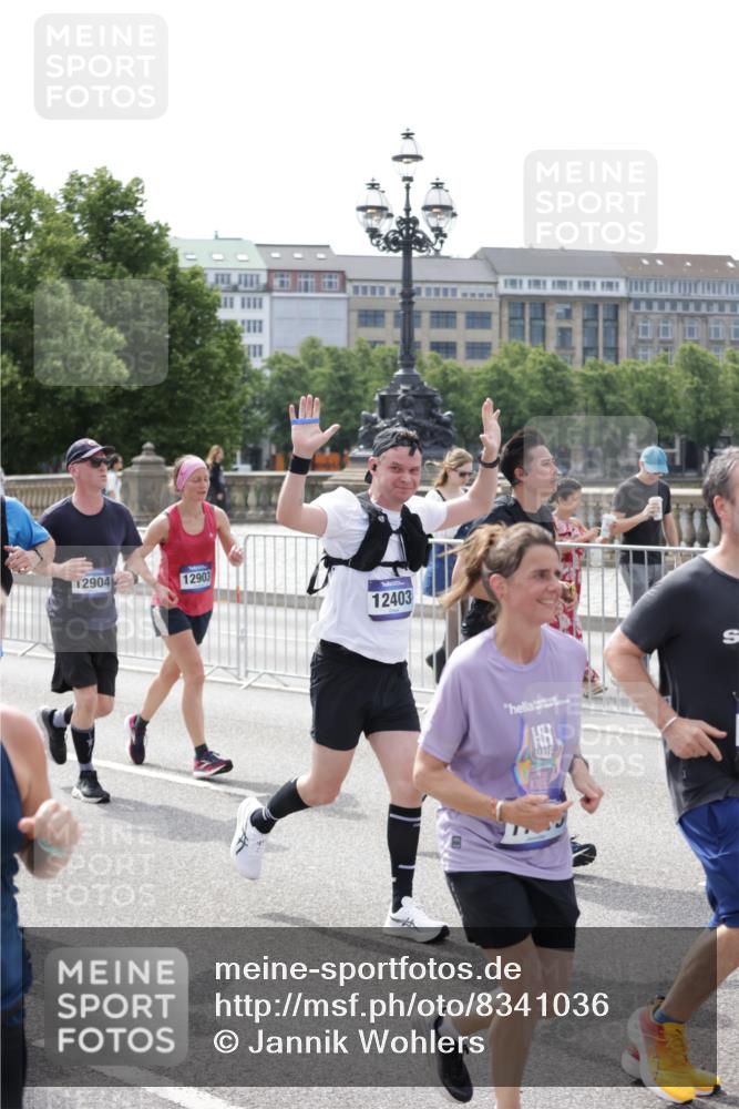 29.06.2025 - hella hamburg halbmarathon Jannik Wohlers http://msf.ph/oto/8341036 29.06.2025 10:41:53 Lombardsbrücke 1150, 1360, 1624, 1752, 1929, 1957, 2069, 2523, 2974, 3276, 3605, 4329, 4353, 4885, 4891, 4892, 5419, 5671, 5810, 6828, 6837, 6917, 7260, 7357, 7557, 7666, 8014, 8459, 8525, 8526, 8712, 9008, 9370, 10027, 10532, 10734, 10842, 10899, 11074, 11075, 11463, 11464, 11468, 11550, 11677, 11840, 11841, 12162, 12403, 12682, 12725, 12854, 12903, 12904, 13205, 13250, 13406, 13456, 13952, 13953, 14108, 14328, 14381, 14405, 14426, 14530, 14585, 15004, 15155, 15311, 15912, 16352 meine-sportfotos.de