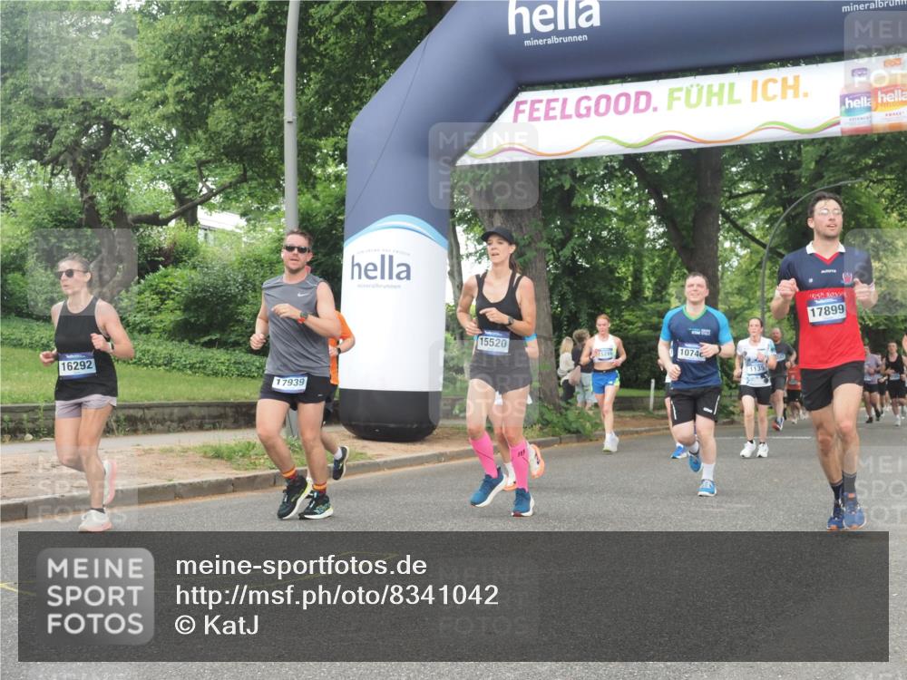 29.06.2025 - hella hamburg halbmarathon KatJ http://msf.ph/oto/8341042 29.06.2025 10:48:33 Zwischen KM18-KM19 1135, 2447, 6391, 6414, 6415, 8068, 8364 meine-sportfotos.de