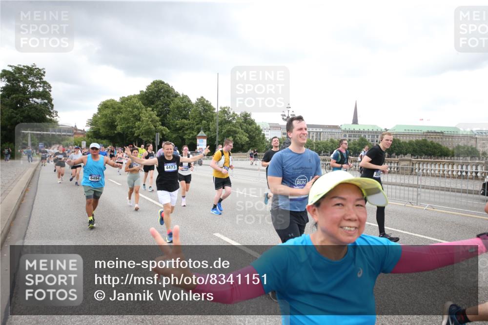 29.06.2025 - hella hamburg halbmarathon Jannik Wohlers http://msf.ph/oto/8341151 29.06.2025 10:55:41 Lombardsbrücke 1738, 1909, 2095, 2793, 3257, 3268, 4265, 4354, 4473, 4836, 5306, 5580, 5994, 6056, 6494, 6968, 7025, 7028, 7516, 7616, 8005, 8305, 8533, 9435, 9606, 9838, 10640, 10740, 10784, 10987, 11862, 11863, 12267, 12551, 13055, 13395, 13405, 13627, 14124, 14142, 14221, 14280, 14281, 14492, 15103, 15173, 15199, 15272, 15696, 15699, 15763, 15764, 16413, 16655, 16960, 17038, 17039, 17398, 18195, 18329, 18349, 19228 meine-sportfotos.de