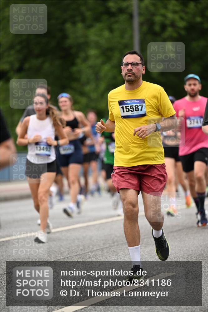 29.06.2025 - hella hamburg halbmarathon Dr. Thomas Lammeyer http://msf.ph/oto/8341186 29.06.2025 10:40:19 Kennedybrücke 1036, 1102, 1183, 1284, 1336, 1717, 2352, 2588, 2827, 3243, 3741, 3990, 4413, 4902, 4937, 5012, 5240, 5531, 6021, 6381, 6845, 6896, 7111, 7275, 7927, 8356, 8947, 10047, 10119, 10336, 10341, 10567, 11010, 11187, 11198 meine-sportfotos.de