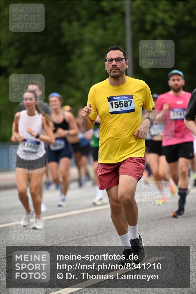 29.06.2025 - hella hamburg halbmarathon Dr. Thomas Lammeyer http://msf.ph/oto/8341210 29.06.2025 10:40:19 Kennedybrücke 1036, 1102, 1183, 1284, 1336, 1717, 2352, 2588, 2827, 3243, 3741, 3990, 4413, 4902, 4937, 5012, 5240, 5531, 6021, 6381, 6845, 6896, 7111, 7275, 7927, 8356, 8947, 10047, 10119, 10336, 10341, 10567, 11010, 11187, 11198 meine-sportfotos.de