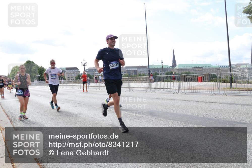29.06.2025 - hella hamburg halbmarathon Lena Gebhardt http://msf.ph/oto/8341217 29.06.2025 10:13:27 Lombardsbrücke 3721, 1747, 19035, 13331, 1007, 1747, 1859, 2055, 2359, 2721, 2904, 2961, 2987, 3218, 3360, 3728, 3729, 4187, 4795, 4950, 5232, 5546, 5631, 6026, 6489, 6717, 6724, 7346, 7446, 7447, 7460, 7873, 7913, 8279, 8398, 8405, 8913, 9128, 9141, 9527, 9612, 9631, 10977, 12313, 12492, 12797, 12928, 12929, 13331, 13928, 14404, 15663, 15922, 16030, 16255, 16437, 16491, 17472, 17474, 17699, 17988, 18048, 18222, 18231, 18320, 18732 meine-sportfotos.de