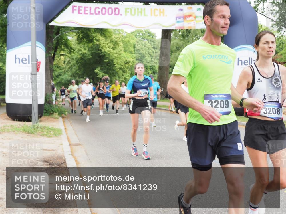29.06.2025 - hella hamburg halbmarathon MichiJ http://msf.ph/oto/8341239 29.06.2025 10:40:03 Zwischen KM18-KM19 1706, 2444, 3208, 3209, 5169, 5194, 6390, 7786, 8390, 9380, 15681, 16538, 18331 meine-sportfotos.de