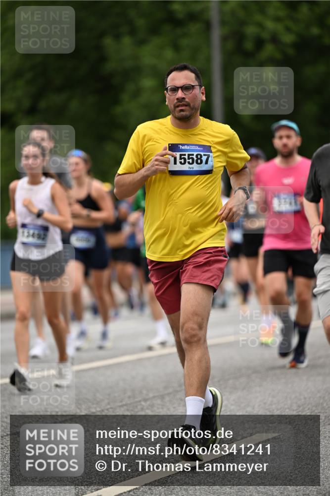 29.06.2025 - hella hamburg halbmarathon Dr. Thomas Lammeyer http://msf.ph/oto/8341241 29.06.2025 10:40:19 Kennedybrücke 1036, 1102, 1183, 1284, 1336, 1717, 2352, 2588, 2827, 3243, 3741, 3990, 4413, 4902, 4937, 5012, 5240, 5531, 6021, 6381, 6845, 6896, 7111, 7275, 7927, 8356, 8947, 10047, 10119, 10336, 10341, 10567, 11010, 11187, 11198 meine-sportfotos.de
