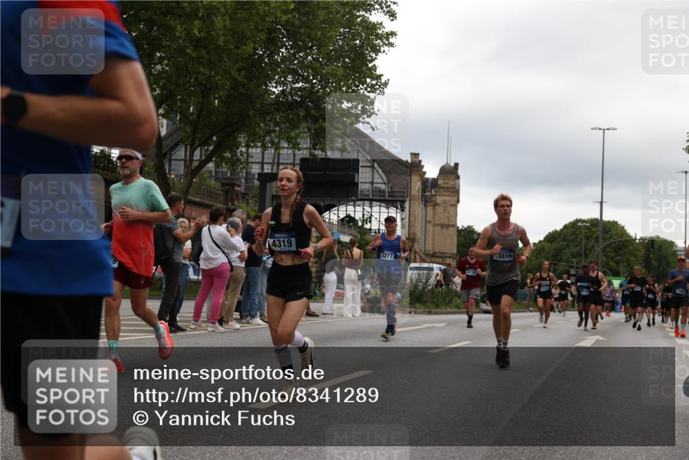 29.06.2025 - hella hamburg halbmarathon Yannick Fuchs http://msf.ph/oto/8341289 29.06.2025 10:52:12 20KM 1319, 1595, 1833, 2250, 2488, 2656, 2840, 2907, 3251, 3859, 4319, 4502, 4550, 4632, 4708, 4767, 5277, 5341, 5675, 5926, 6104, 6138, 6147, 6592, 6595, 7082, 7138, 7189, 7856, 8322, 8585, 9230, 9316, 10020, 10319, 10703, 10788, 11394, 11645, 11846, 12378, 12495, 12585, 12879, 13287, 13512, 13694, 13816, 13880, 14266, 14571, 15197, 15434, 15527, 16189, 16531, 17405, 17415, 17531, 17827, 18068, 18180, 18492, 18501, 18587, 18727 meine-sportfotos.de