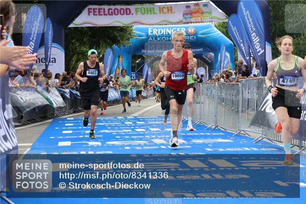 29.06.2025 - hella hamburg halbmarathon Strokosch-Dieckow http://msf.ph/oto/8341336 29.06.2025 10:32:52 Ziel 4463, 4749, 6358, 10453, 12290, 13686, 14028, 15054, 16425, 18679, 18687, 19059 meine-sportfotos.de