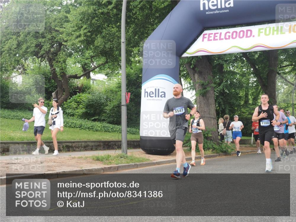 29.06.2025 - hella hamburg halbmarathon KatJ http://msf.ph/oto/8341386 29.06.2025 10:48:38 Zwischen KM18-KM19 1135, 1138, 1188, 1568, 2447, 5547, 6414, 8364 meine-sportfotos.de