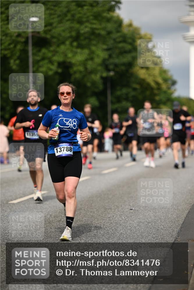 29.06.2025 - hella hamburg halbmarathon Dr. Thomas Lammeyer http://msf.ph/oto/8341476 29.06.2025 10:18:10 Kennedybrücke 1406, 2990, 3154, 3728, 3756, 3939, 4962, 5546, 5670, 5719, 6028, 6083, 6089, 7209, 7802, 7840, 7991, 8001, 8147, 8409, 9141, 9845, 10610, 11355 meine-sportfotos.de