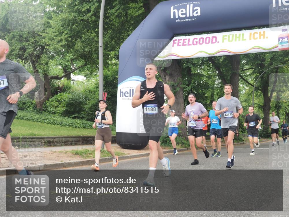 29.06.2025 - hella hamburg halbmarathon KatJ http://msf.ph/oto/8341515 29.06.2025 10:48:40 Zwischen KM18-KM19 1135, 1138, 1188, 1568, 5547 meine-sportfotos.de