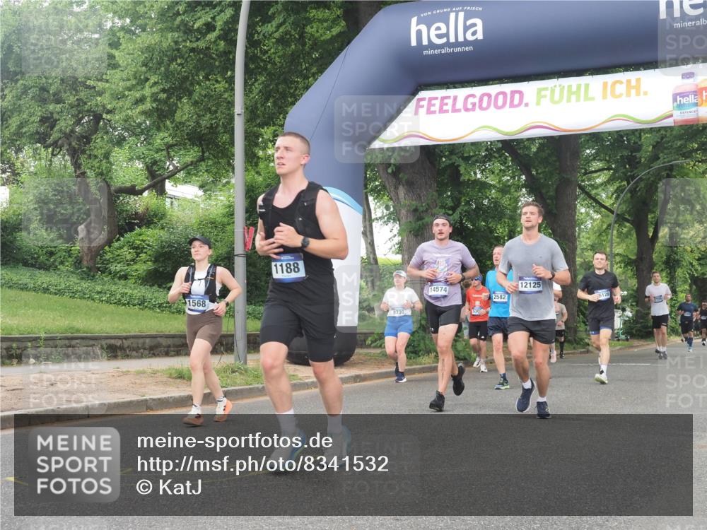29.06.2025 - hella hamburg halbmarathon KatJ http://msf.ph/oto/8341532 29.06.2025 10:48:40 Zwischen KM18-KM19 1135, 1138, 1188, 1568, 5547 meine-sportfotos.de