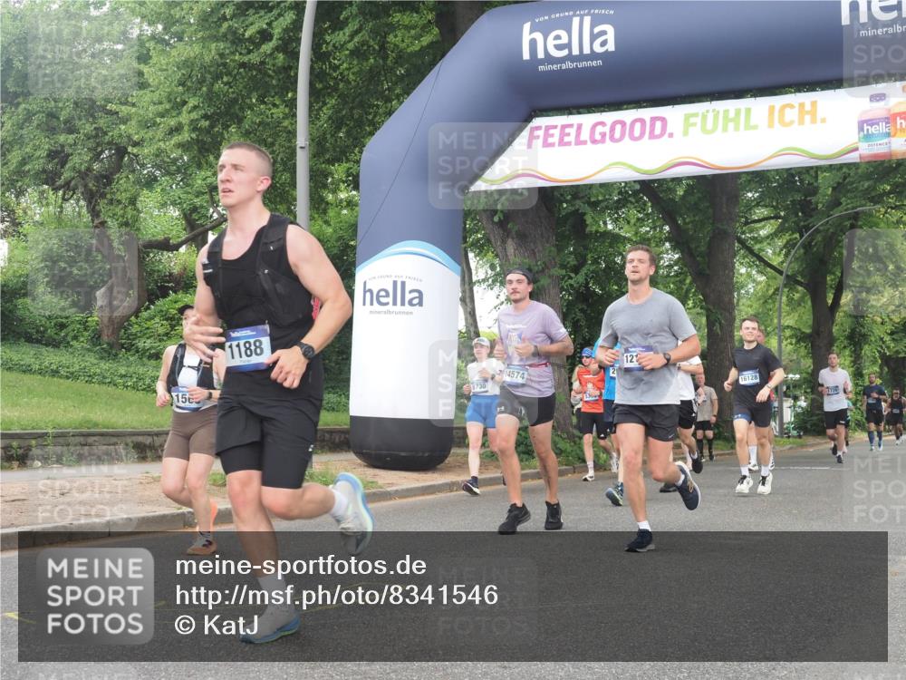 29.06.2025 - hella hamburg halbmarathon KatJ http://msf.ph/oto/8341546 29.06.2025 10:48:40 Zwischen KM18-KM19 1135, 1138, 1188, 1568, 5547 meine-sportfotos.de