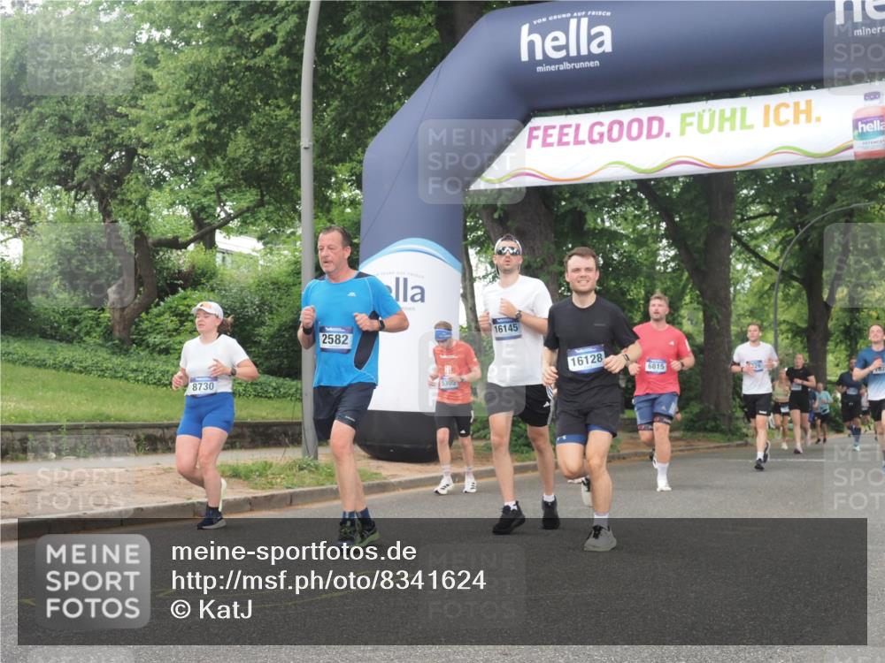 29.06.2025 - hella hamburg halbmarathon KatJ http://msf.ph/oto/8341624 29.06.2025 10:48:42 Zwischen KM18-KM19 1138, 1188, 1568, 2582, 5299, 5547, 8730 meine-sportfotos.de