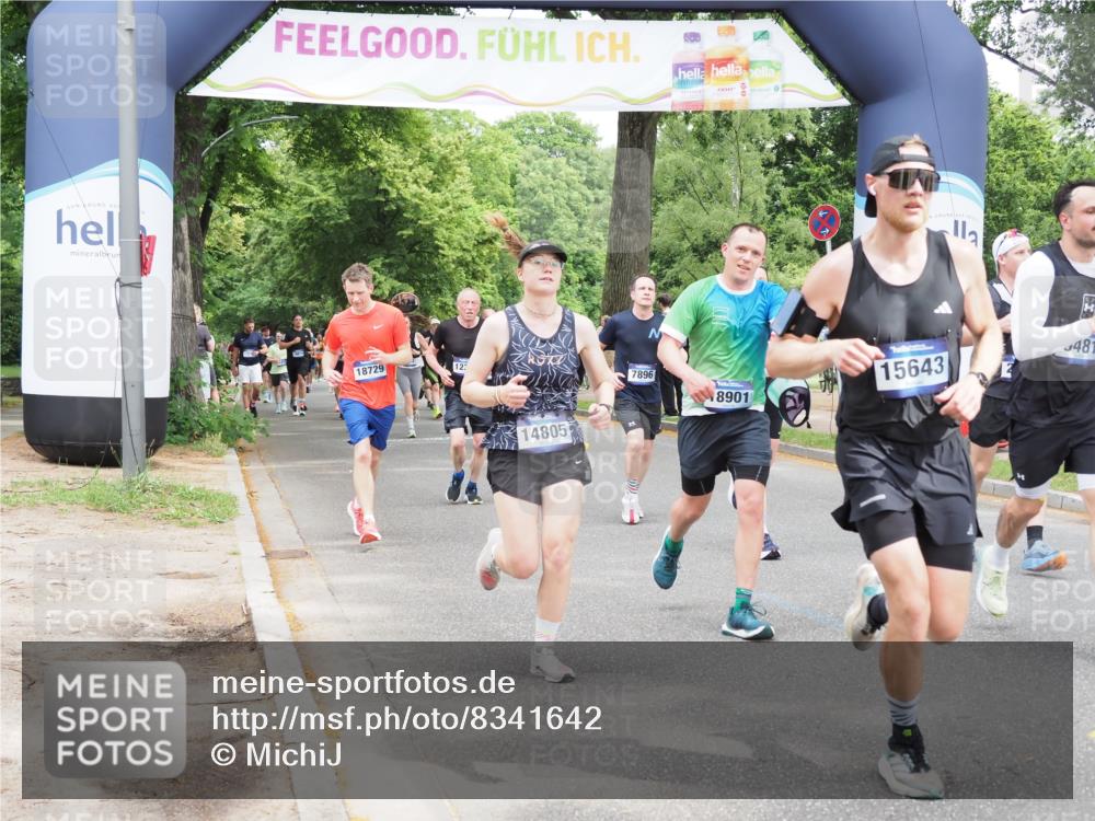 29.06.2025 - hella hamburg halbmarathon MichiJ http://msf.ph/oto/8341642 29.06.2025 10:40:11 Zwischen KM18-KM19 2208, 3715, 4065, 5378, 5638, 6481, 7896, 8273, 8587, 8651, 12135, 12321, 12379, 13032, 13211, 13289, 14805, 15643, 16320, 17198, 18729, 18901 meine-sportfotos.de