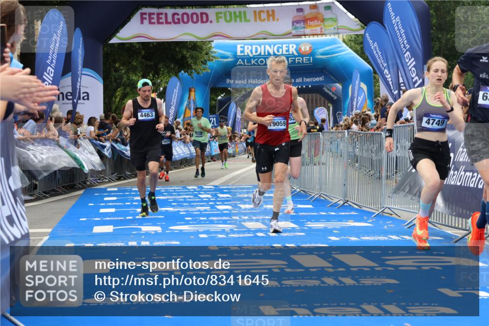 29.06.2025 - hella hamburg halbmarathon Strokosch-Dieckow http://msf.ph/oto/8341645 29.06.2025 10:32:52 Ziel 4463, 4749, 6358, 10453, 12290, 13686, 14028, 15054, 16425, 18679, 18687, 19059 meine-sportfotos.de