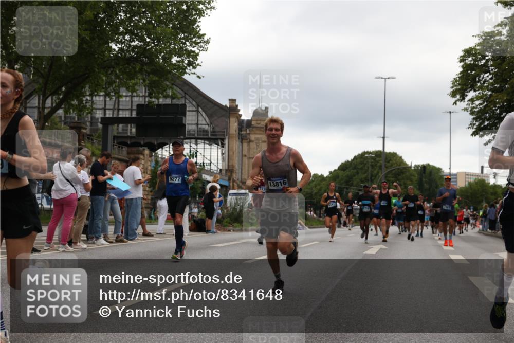 29.06.2025 - hella hamburg halbmarathon Yannick Fuchs http://msf.ph/oto/8341648 29.06.2025 10:52:13 20KM 1319, 1595, 1833, 2250, 2488, 2656, 2840, 3251, 3859, 4319, 4502, 4550, 4632, 4708, 4767, 5277, 5341, 5675, 5926, 6104, 6138, 6147, 6592, 7082, 7138, 7189, 7856, 8322, 8585, 9230, 9316, 10020, 10319, 10703, 10788, 11394, 11645, 11846, 12378, 12495, 12585, 12879, 13287, 13512, 13694, 13816, 13880, 14266, 14571, 15197, 15434, 15527, 16189, 16531, 17405, 17531, 17827, 18068, 18180, 18492, 18501, 18587, 18727, 18985 meine-sportfotos.de