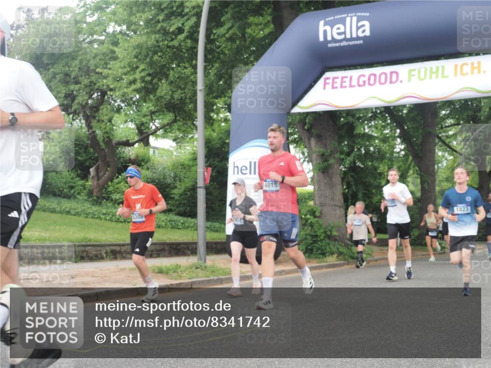 29.06.2025 - hella hamburg halbmarathon KatJ http://msf.ph/oto/8341742 29.06.2025 10:48:44 Zwischen KM18-KM19 1188, 1568, 1726, 1823, 2582, 5299, 5305, 5547, 7658, 8730 meine-sportfotos.de