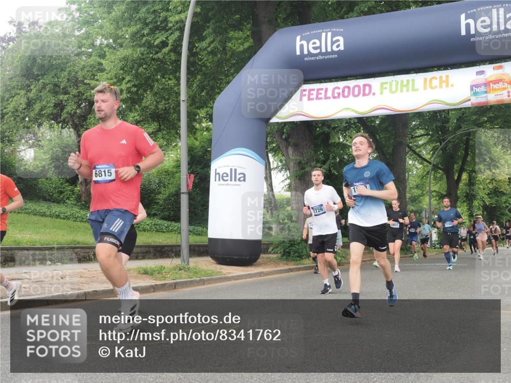 29.06.2025 - hella hamburg halbmarathon KatJ http://msf.ph/oto/8341762 29.06.2025 10:48:45 Zwischen KM18-KM19 1188, 1568, 1726, 1823, 2582, 5299, 5305, 6602, 7658, 8730 meine-sportfotos.de