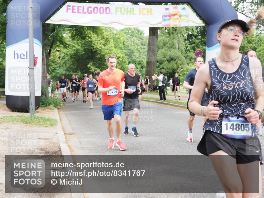 29.06.2025 - hella hamburg halbmarathon MichiJ http://msf.ph/oto/8341767 29.06.2025 10:40:12 Zwischen KM18-KM19 2208, 3715, 4029, 4065, 5378, 5638, 6481, 7896, 8273, 8587, 8651, 12135, 12321, 12379, 13032, 13211, 13289, 14805, 15643, 16320, 17198, 18729, 18901 meine-sportfotos.de