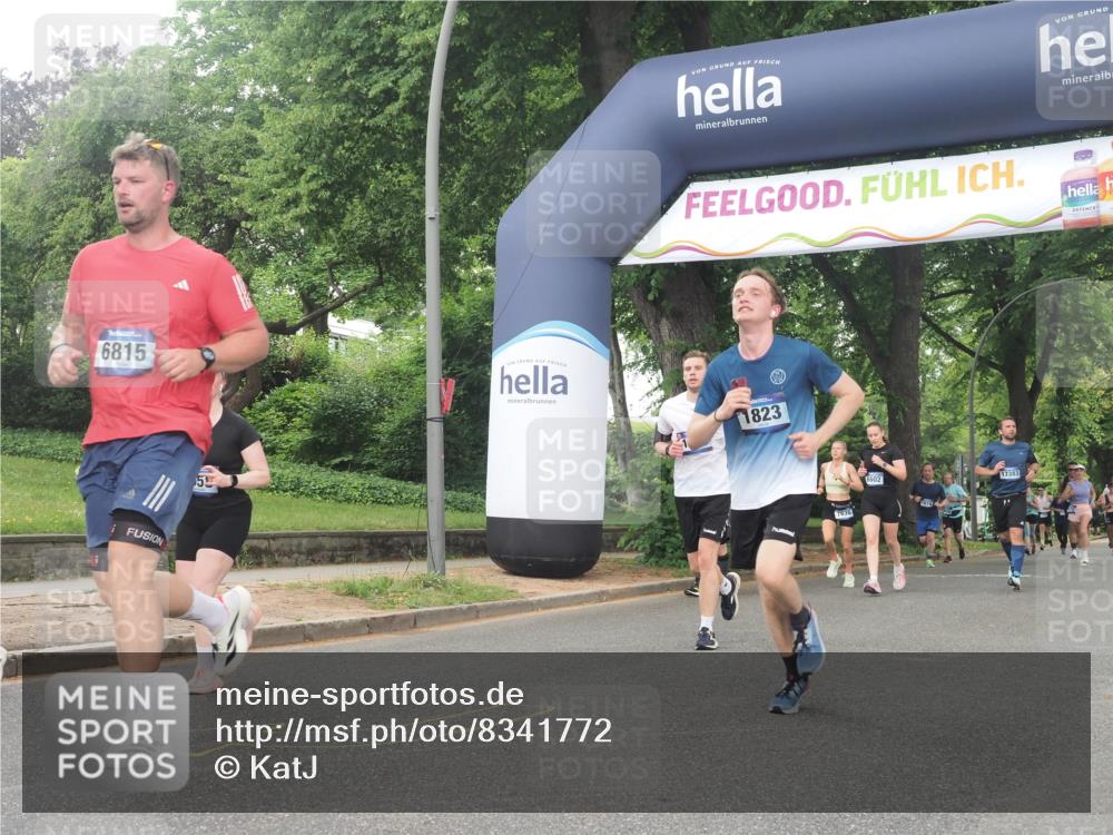 29.06.2025 - hella hamburg halbmarathon KatJ http://msf.ph/oto/8341772 29.06.2025 10:48:45 Zwischen KM18-KM19 1188, 1568, 1726, 1823, 2582, 5299, 5305, 6602, 7658, 8730 meine-sportfotos.de