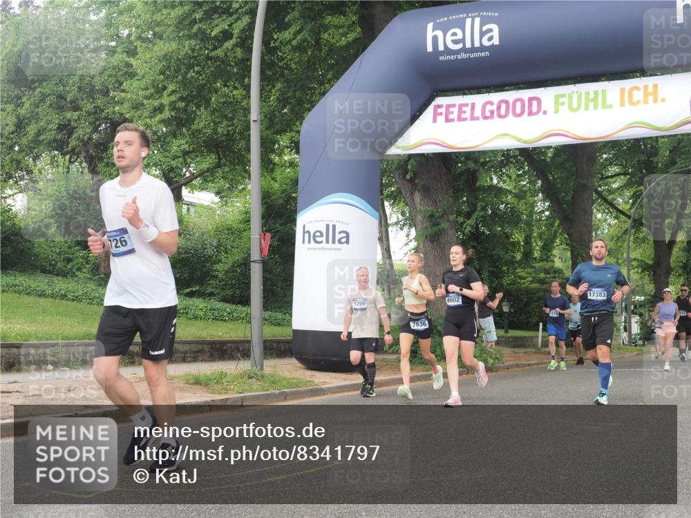 29.06.2025 - hella hamburg halbmarathon KatJ http://msf.ph/oto/8341797 29.06.2025 10:48:47 Zwischen KM18-KM19 1726, 1823, 2582, 5299, 5305, 6602, 7636, 7658, 8730 meine-sportfotos.de