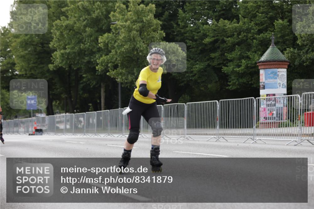 29.06.2025 - hella hamburg halbmarathon Jannik Wohlers http://msf.ph/oto/8341879 29.06.2025 09:02:21 Lombardsbrücke  meine-sportfotos.de