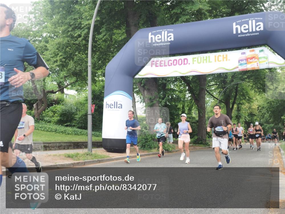 29.06.2025 - hella hamburg halbmarathon KatJ http://msf.ph/oto/8342077 29.06.2025 10:48:50 Zwischen KM18-KM19 1726, 1823, 5299, 5305, 6602, 7636, 7658, 8045, 8730 meine-sportfotos.de