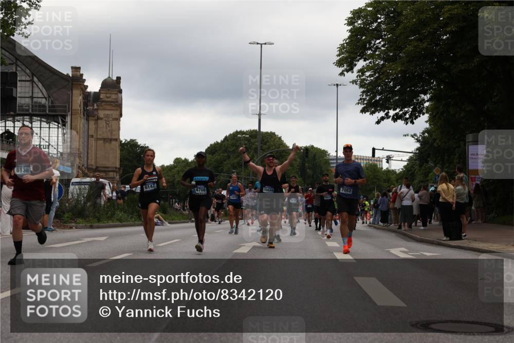 29.06.2025 - hella hamburg halbmarathon Yannick Fuchs http://msf.ph/oto/8342120 29.06.2025 10:52:15 20KM 1319, 1595, 1833, 2250, 2488, 2619, 2656, 2840, 2996, 3251, 3859, 4319, 4502, 4550, 4708, 4767, 5277, 5341, 5675, 5926, 6104, 6138, 6147, 6592, 7082, 7189, 7856, 8089, 8322, 8585, 9230, 9316, 10020, 10319, 10518, 10703, 10788, 11394, 11605, 11645, 11846, 12378, 12495, 12585, 12734, 12879, 13287, 13512, 13694, 13816, 13880, 14266, 14673, 15197, 15434, 15527, 16189, 16531, 17405, 17531, 17827, 18180, 18492, 18587, 18727, 18985 meine-sportfotos.de