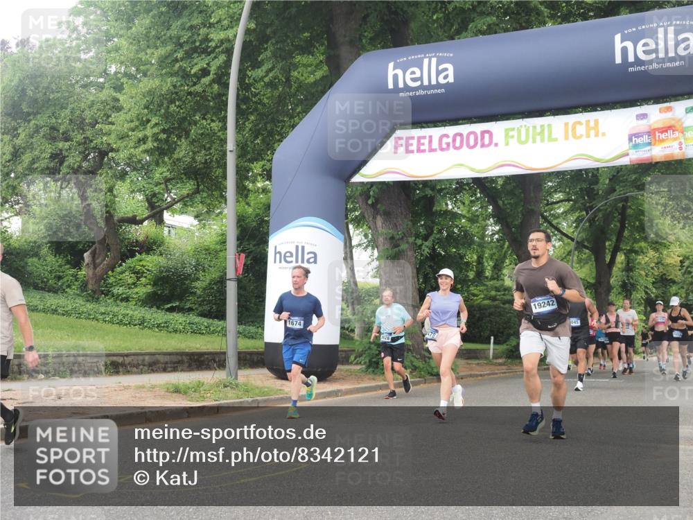 29.06.2025 - hella hamburg halbmarathon KatJ http://msf.ph/oto/8342121 29.06.2025 10:48:50 Zwischen KM18-KM19 1726, 1823, 5299, 5305, 6602, 7636, 7658, 8045, 8730 meine-sportfotos.de