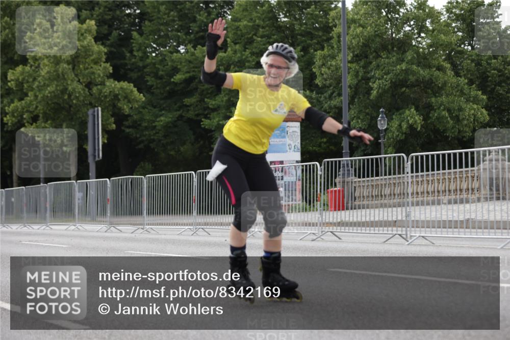29.06.2025 - hella hamburg halbmarathon Jannik Wohlers http://msf.ph/oto/8342169 29.06.2025 09:02:22 Lombardsbrücke  meine-sportfotos.de