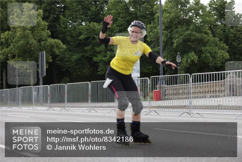 29.06.2025 - hella hamburg halbmarathon Jannik Wohlers http://msf.ph/oto/8342186 29.06.2025 09:02:22 Lombardsbrücke  meine-sportfotos.de