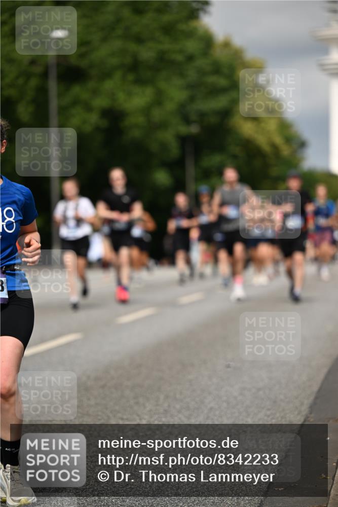 29.06.2025 - hella hamburg halbmarathon Dr. Thomas Lammeyer http://msf.ph/oto/8342233 29.06.2025 10:18:11 Kennedybrücke 1406, 2990, 3154, 3728, 3756, 3939, 5546, 5670, 5719, 6028, 6083, 6089, 7209, 7802, 7840, 7991, 8001, 8147, 8409, 9141, 9845, 10610, 11355 meine-sportfotos.de