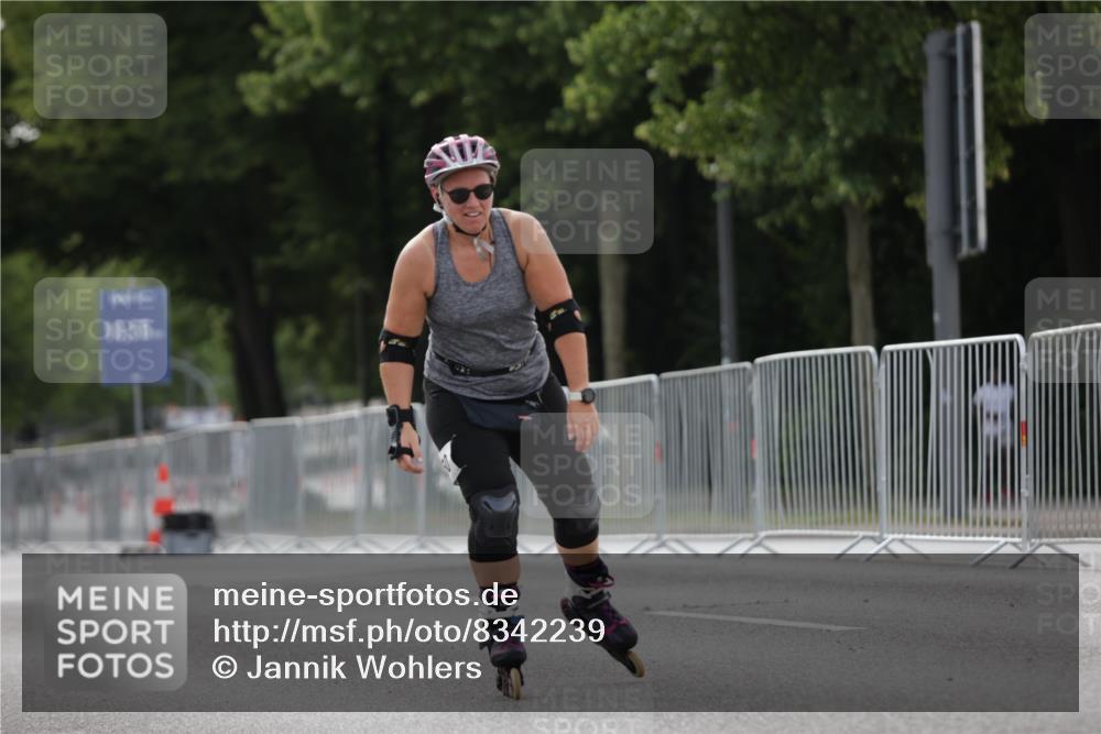 29.06.2025 - hella hamburg halbmarathon Jannik Wohlers http://msf.ph/oto/8342239 29.06.2025 09:02:24 Lombardsbrücke  meine-sportfotos.de