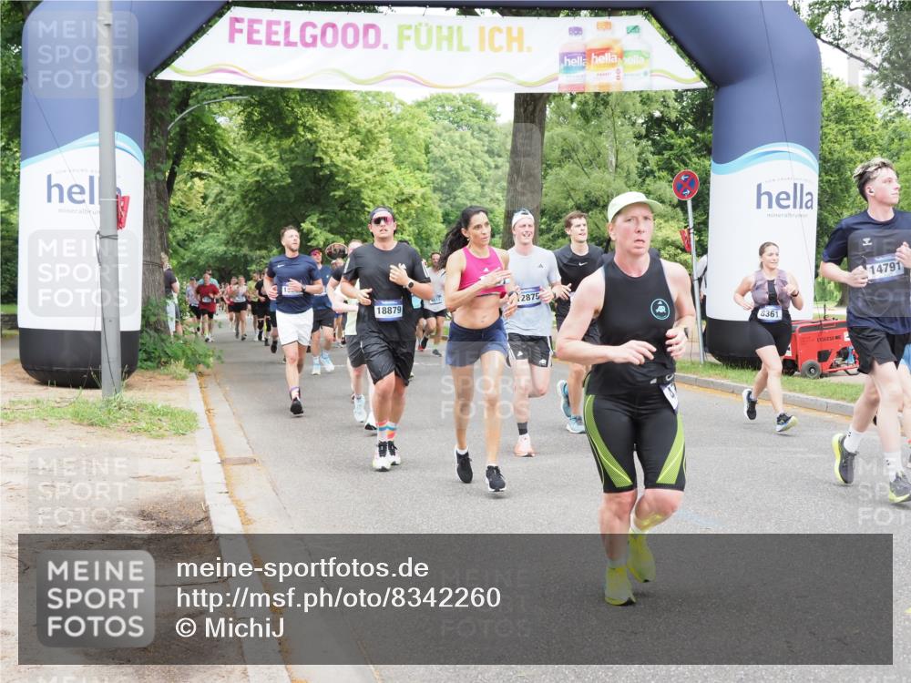 29.06.2025 - hella hamburg halbmarathon MichiJ http://msf.ph/oto/8342260 29.06.2025 10:40:18 Zwischen KM18-KM19 1151, 1258, 3952, 4029, 5907, 6481, 8361, 11217, 12321, 12379, 12482, 12875, 14791, 14805, 15446, 17773, 18729, 18879 meine-sportfotos.de