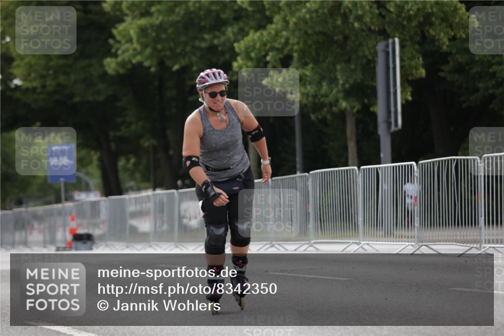 29.06.2025 - hella hamburg halbmarathon Jannik Wohlers http://msf.ph/oto/8342350 29.06.2025 09:02:24 Lombardsbrücke  meine-sportfotos.de