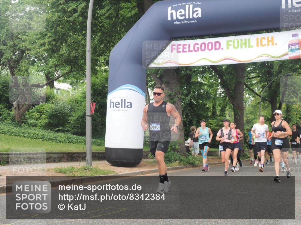 29.06.2025 - hella hamburg halbmarathon KatJ http://msf.ph/oto/8342384 29.06.2025 10:48:53 Zwischen KM18-KM19 1674, 6602, 6752, 7636, 8045, 8478 meine-sportfotos.de