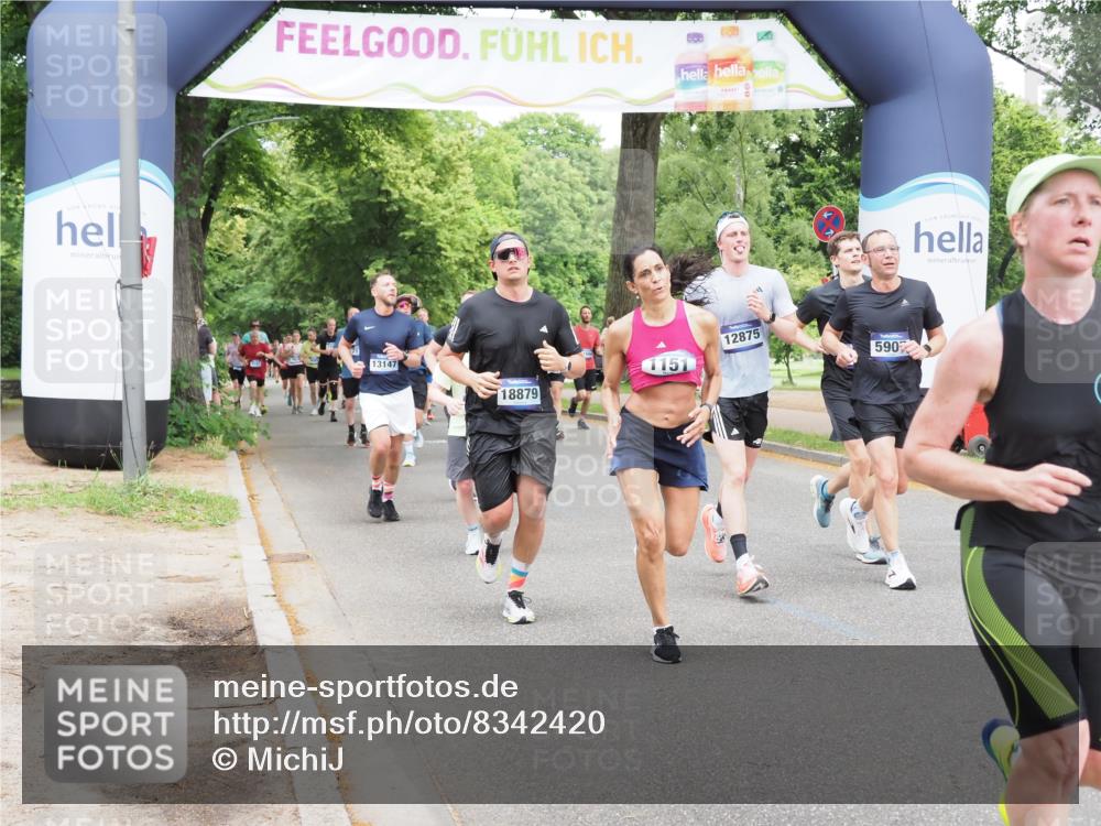 29.06.2025 - hella hamburg halbmarathon MichiJ http://msf.ph/oto/8342420 29.06.2025 10:40:18 Zwischen KM18-KM19 1151, 1258, 3952, 4029, 5907, 6481, 8361, 11217, 12321, 12379, 12482, 12875, 14791, 14805, 15446, 17773, 18729, 18879 meine-sportfotos.de