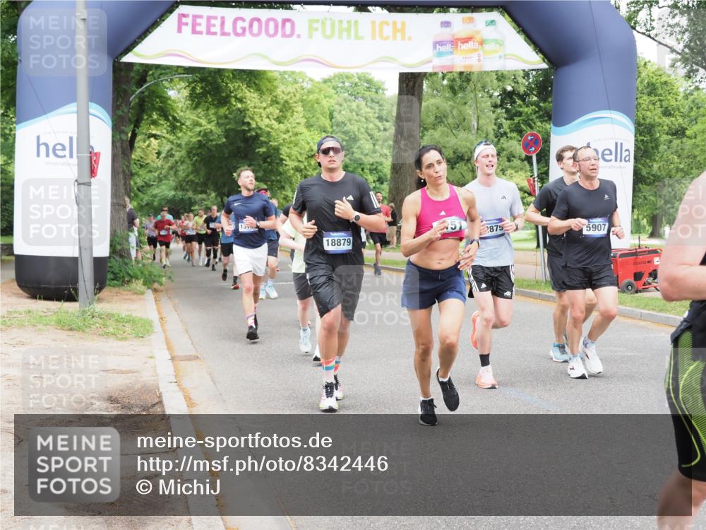 29.06.2025 - hella hamburg halbmarathon MichiJ http://msf.ph/oto/8342446 29.06.2025 10:40:18 Zwischen KM18-KM19 1151, 1258, 3952, 4029, 5907, 6481, 8361, 11217, 12321, 12379, 12482, 12875, 14791, 14805, 15446, 17773, 18729, 18879 meine-sportfotos.de