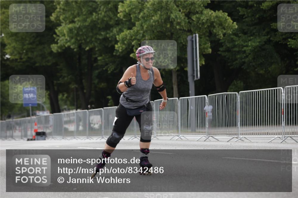 29.06.2025 - hella hamburg halbmarathon Jannik Wohlers http://msf.ph/oto/8342486 29.06.2025 09:02:25 Lombardsbrücke  meine-sportfotos.de